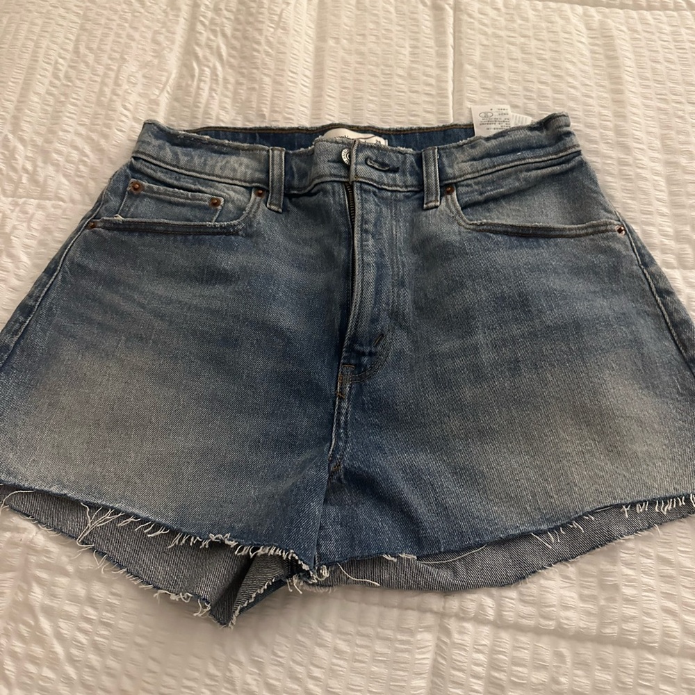 Abercrombie High Rise Mom Short